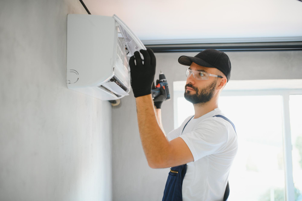 Instalação de ar condicionado residencial na Mooca: saiba como contratar uma empresa especializada para instalar o seu equipamento com segurança